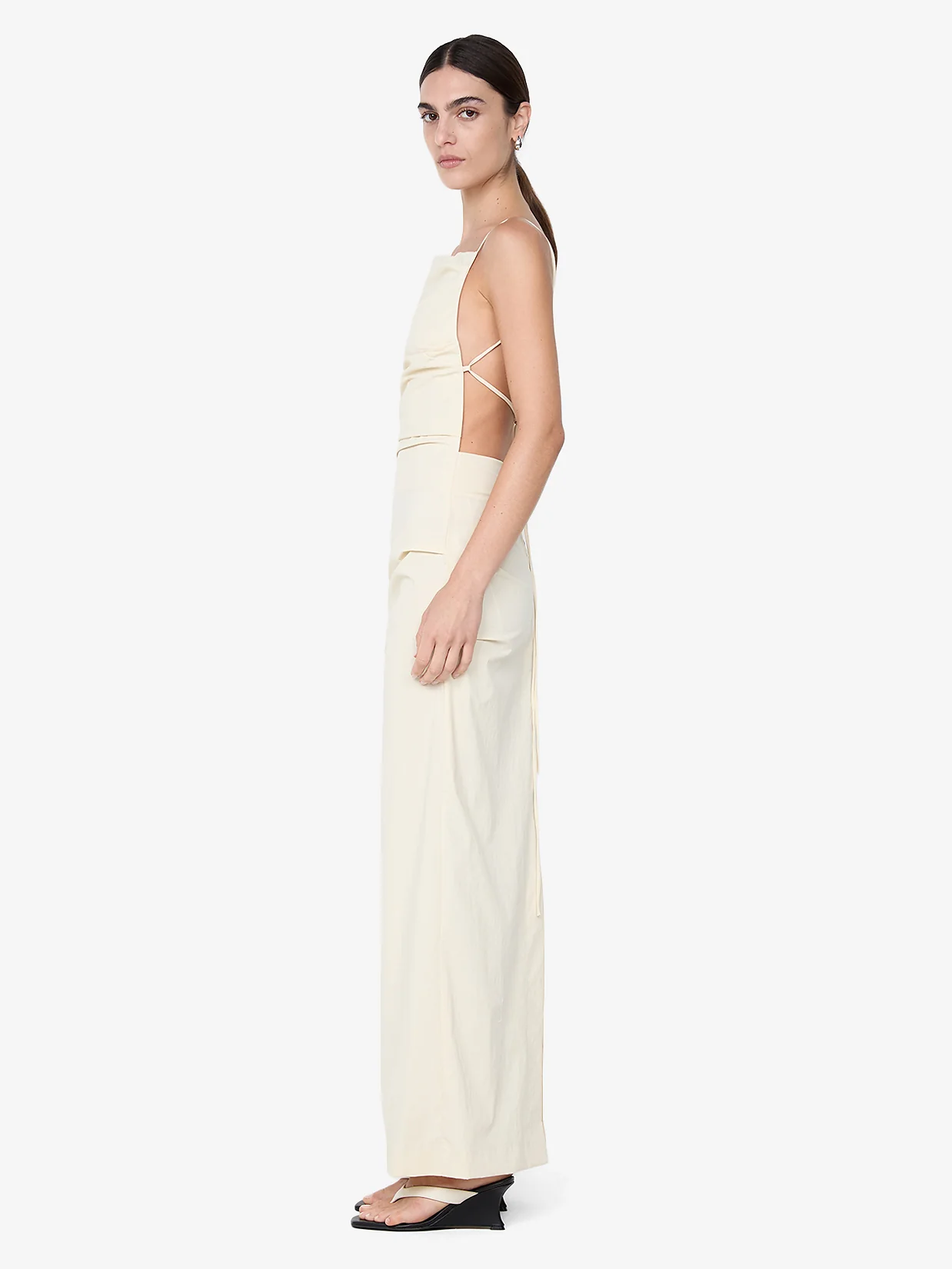 ALLIRA TUCK MAXI DRESS - VANILLA - Image 3