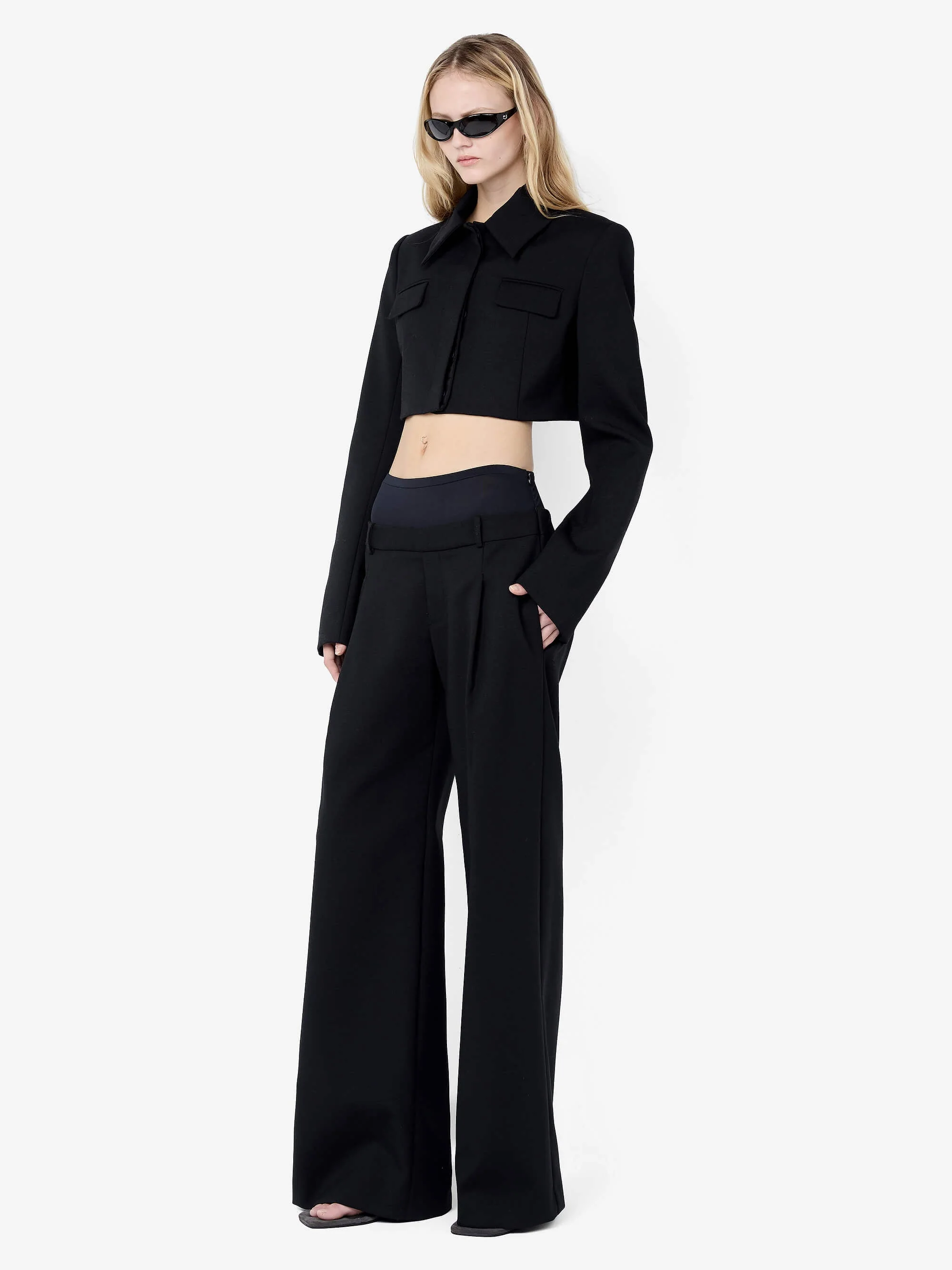 MIRREN CROPPED BLAZER - BLACK - Image 2