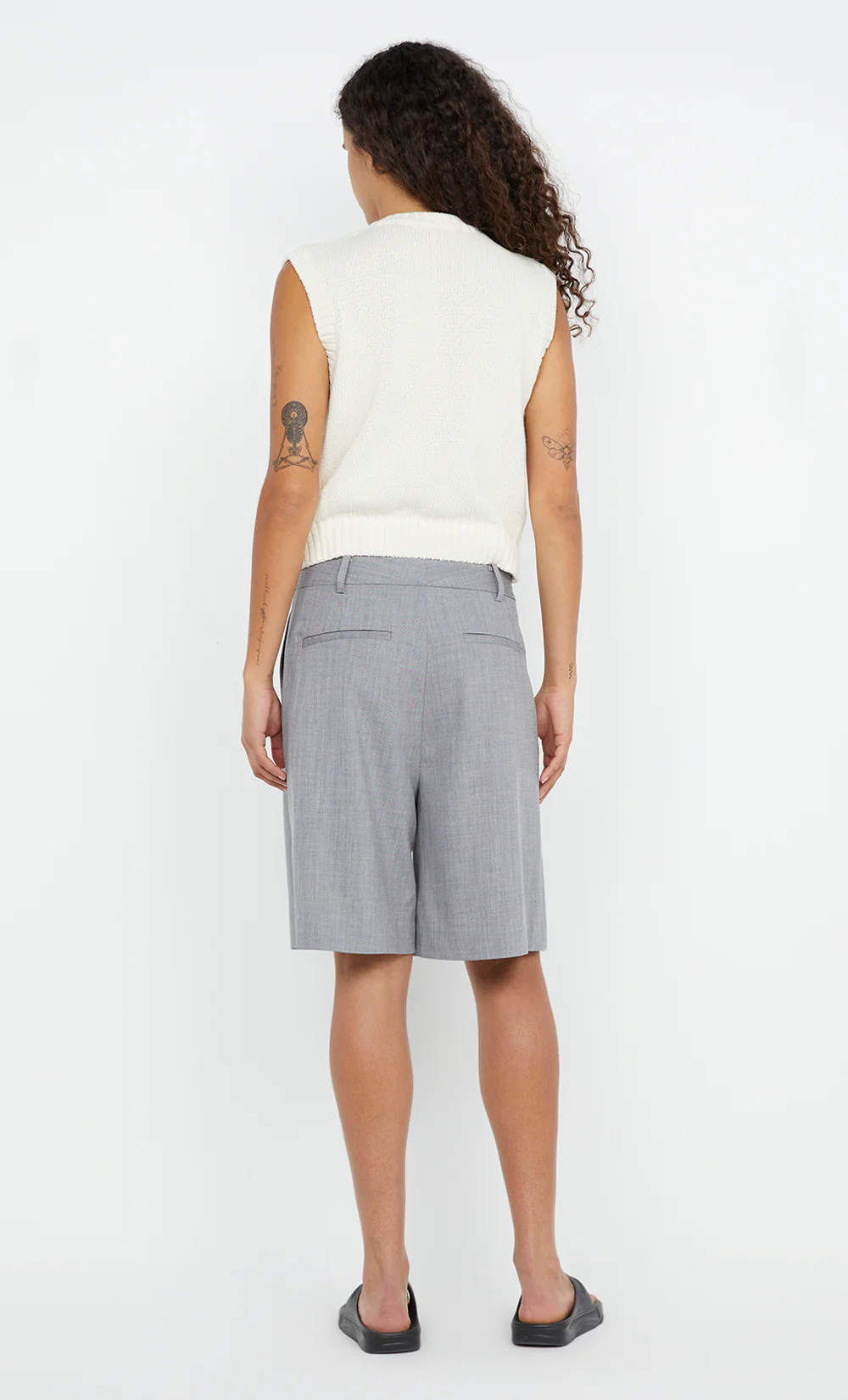 KAMILAH V NECK KNITTED VEST - IVORY - Image 2